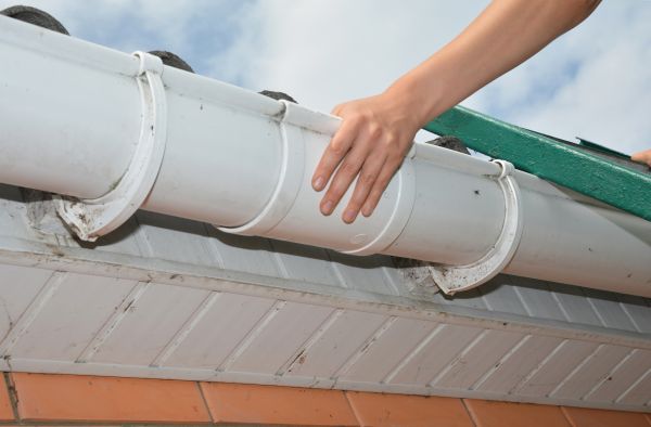 Gutter Reattachment in Moncks Corner